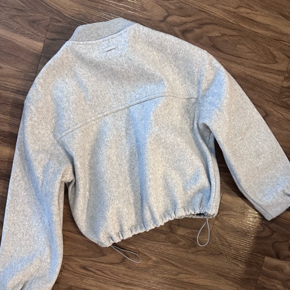 NWT Travis Mathew Gray zip up jacket for women size XS - Picture 7 of 8